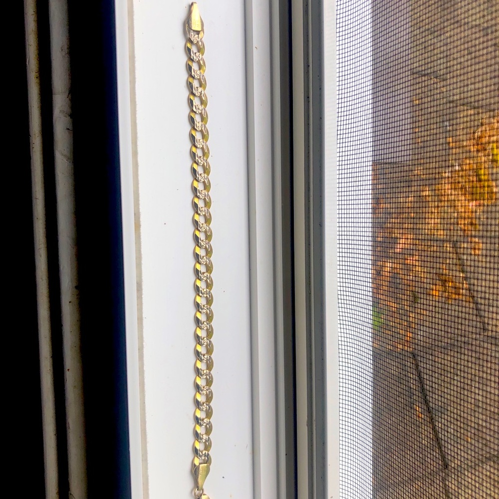 Diamond Plated Herringbone Braclet